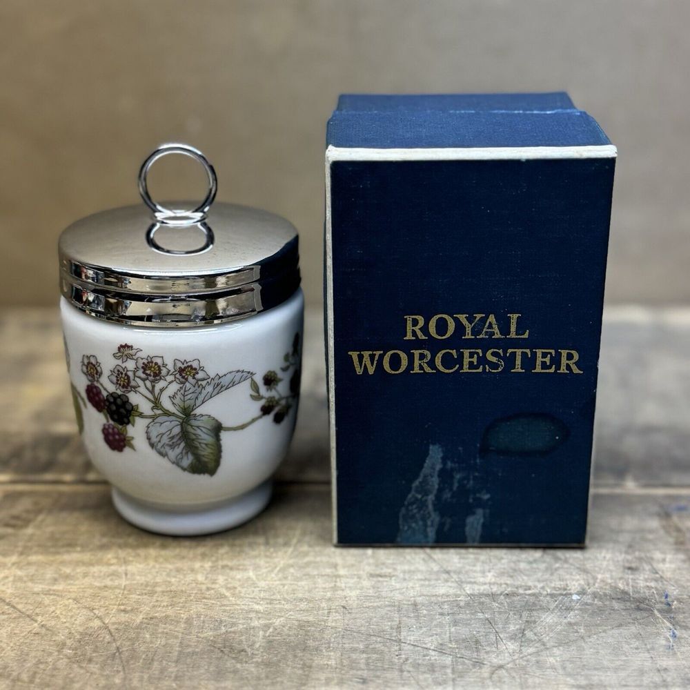 Royal Worcester Egg Coddlers Lavinia Berries Porcelain England 3-1/2"‎
